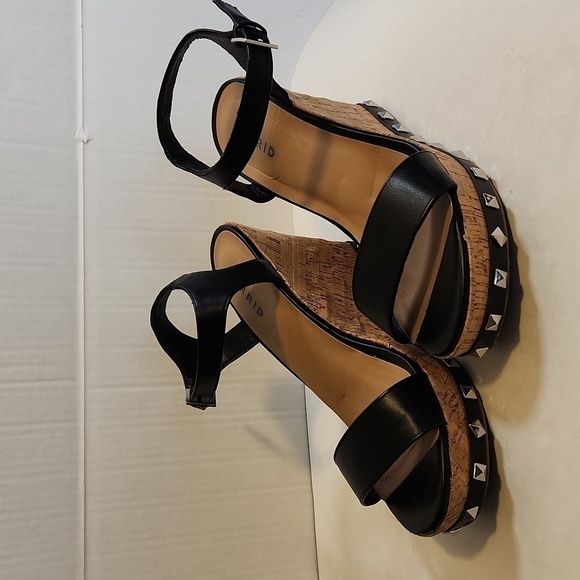 Torrid Cork Silver Studded Adjustable Strap Open Toe Platform Wedge Size 9WW - Picture 8 of 11